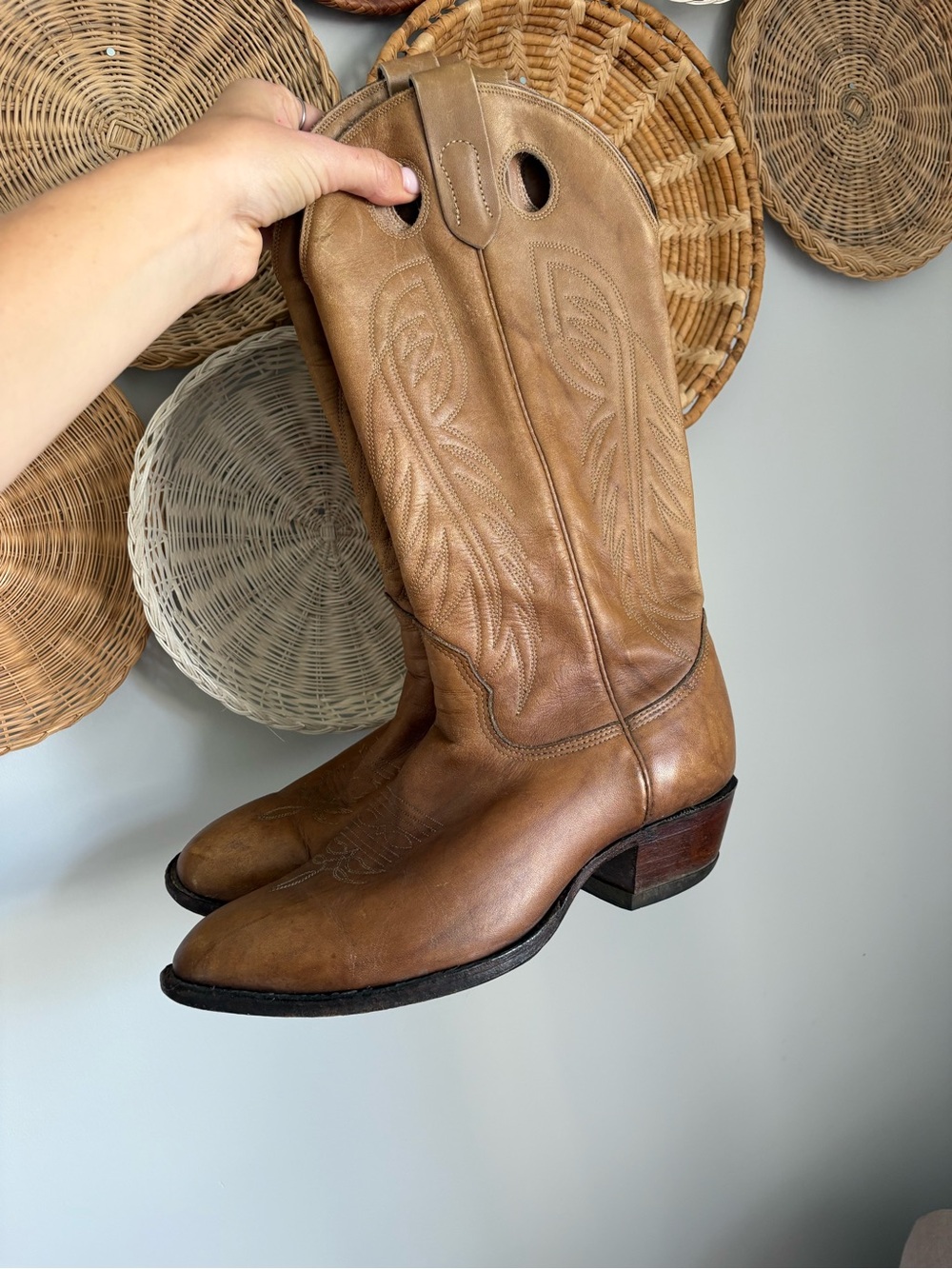 Classic Tan Leather Western Cowboy Boots - Men's 9.5